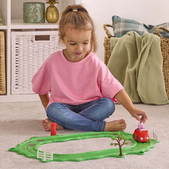 Peppa Pig Whizz-Around-Peppa's Little Red Car Set-08343